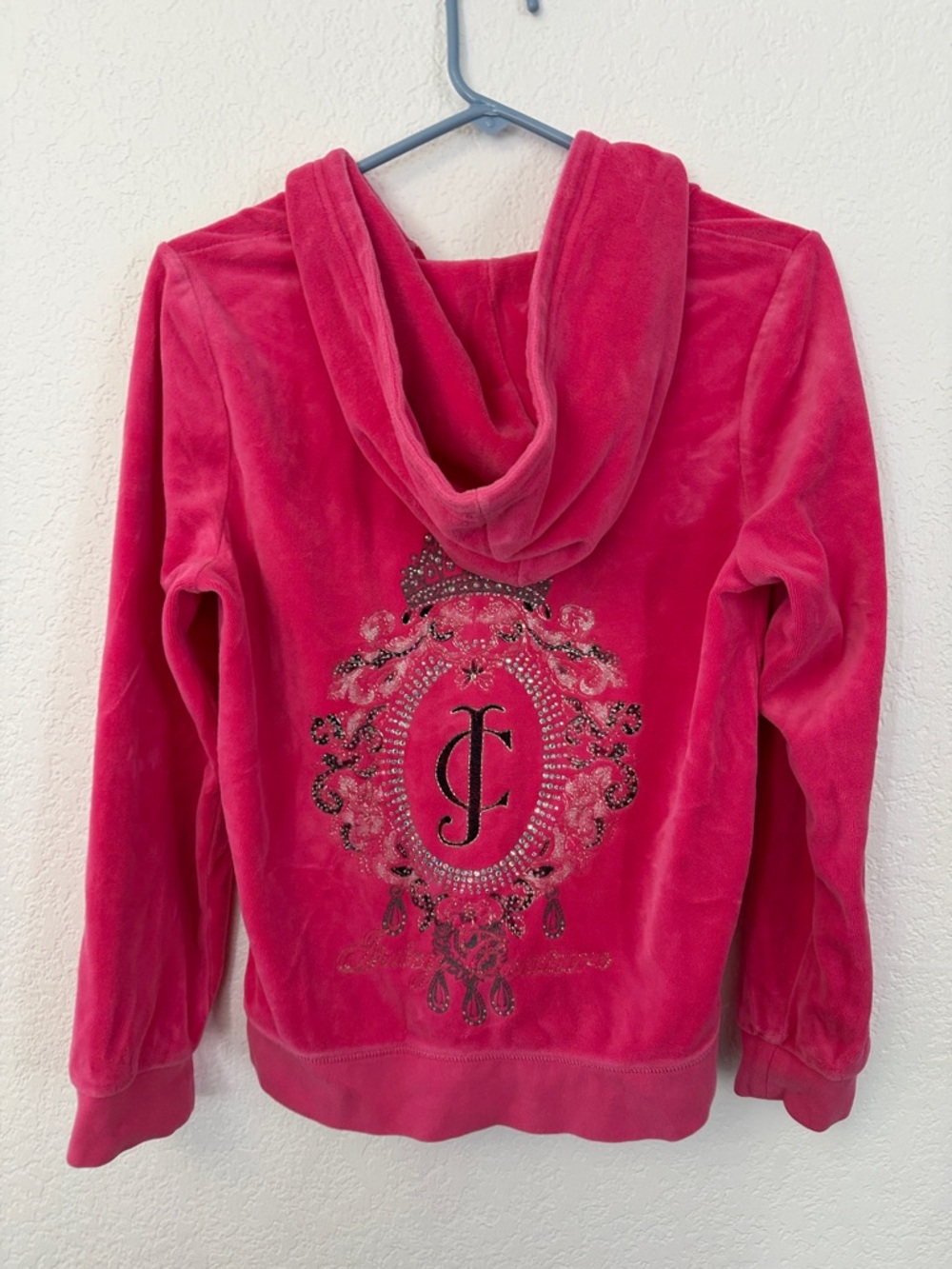 Vintage Y2k Juicy Couture Hot Pink Velour Zip Hoodie With Gold J Pull View 3